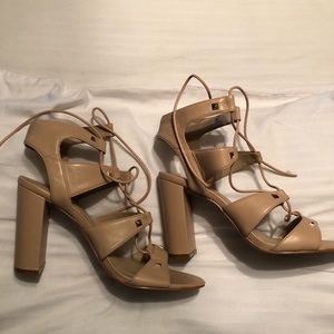 Vince Camuto Nude heels